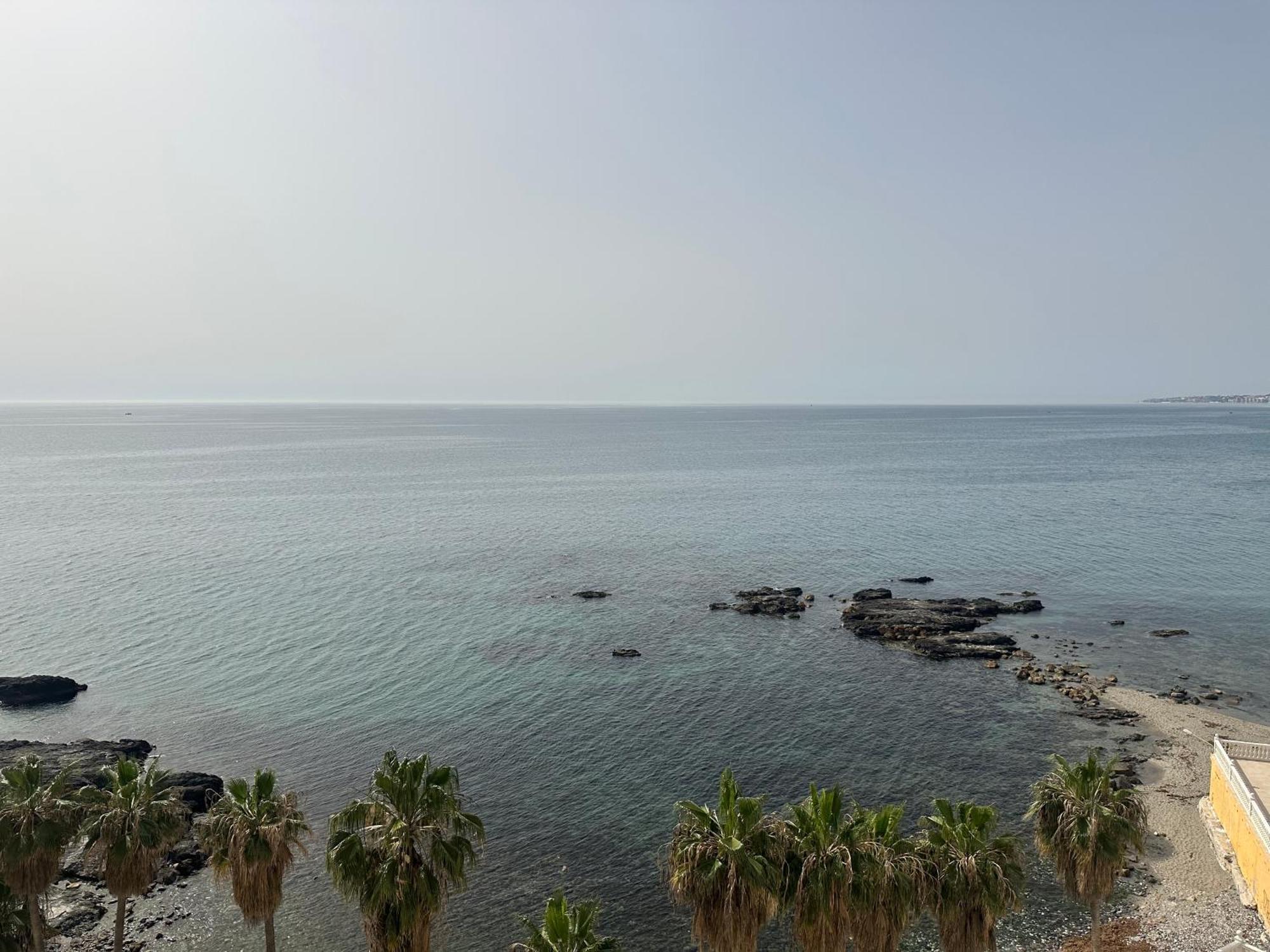 La Perla Beach بينالماذينا المظهر الخارجي الصورة
